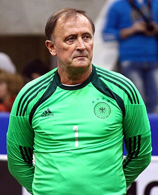 <span class="mw-page-title-main">Dieter Burdenski</span> German footballer (born 1950)