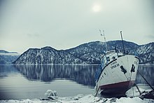 Озеро Телецкое зимой. Вид со стороны посёлка Яйлю.