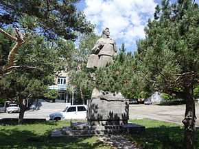 Статуя Г. Гукасяна