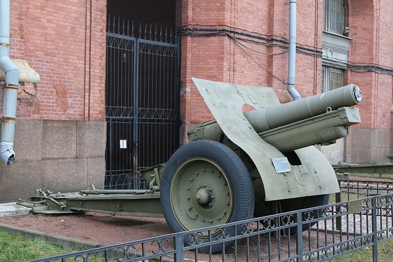 File:152 mm Howitzer M1909-30 2017-12-24.JPG