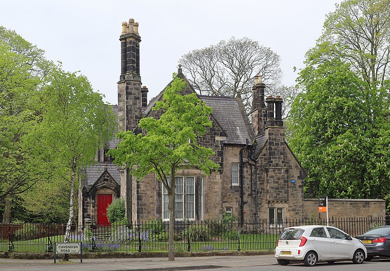 File:1 Cavendish Road, Birkenhead 2019-1.jpg