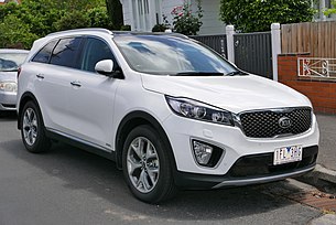 2015 Kia Sorento (UM MY15) Platinum CRDi -vaunu (2015-11-13) 01.jpg