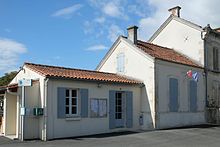 Ang Town Hall sa Blanzac-lès-Matha