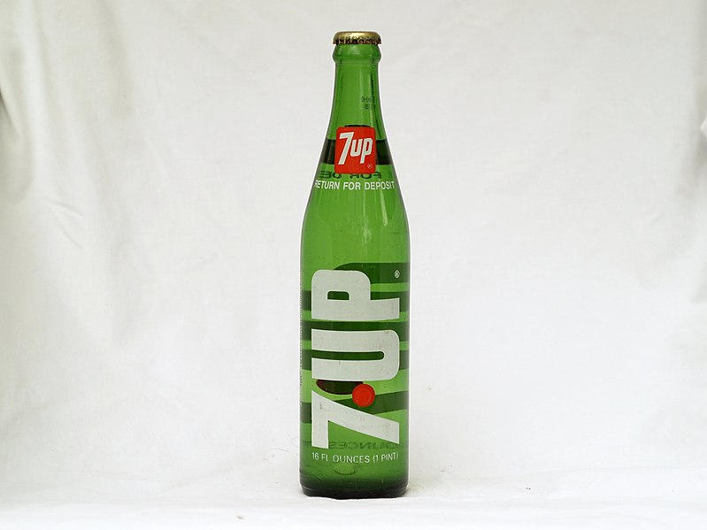 Archivo:7-Up bottle.jpg.