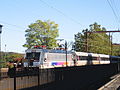 NJ Transit Lok 4615 bei der Einfahrt in den Bahnhof South Orange, NJ