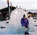 Mexican sculptor Abel Ramirez Aguilar with his work at the event Abel en Ice Alaska f.gr.jpg