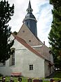 Kirche mit Kirchhof und Einfriedung sowie Denkmal für die Gefallenen des Ersten Weltkrieges