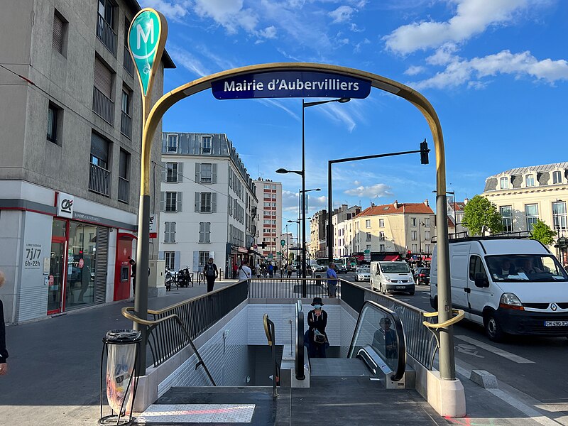 File:Accès Station Métro Mairie Aubervilliers Avenue Victor Hugo - Aubervilliers (FR93) - 2022-06-01 - 8.jpg