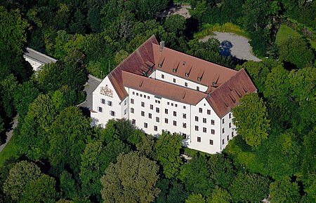 Aerial image of the Schloss Starnberg (view from the east)