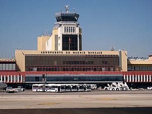 Aeropuerto de Madrid-Barajas - Exterior 02.jpg