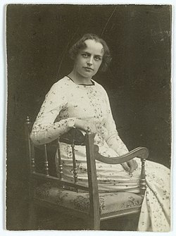 Agnes Henningsen by Frederik Riise.jpg