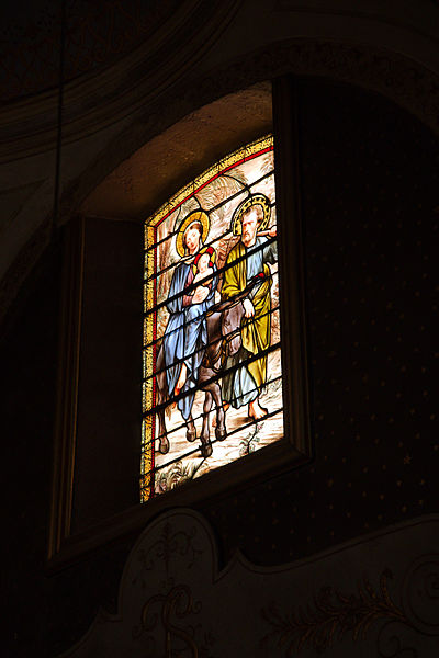 File:Aix cathedral interior 04.jpg