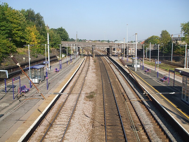 File:Alexandra Palace stn high northbound.JPG