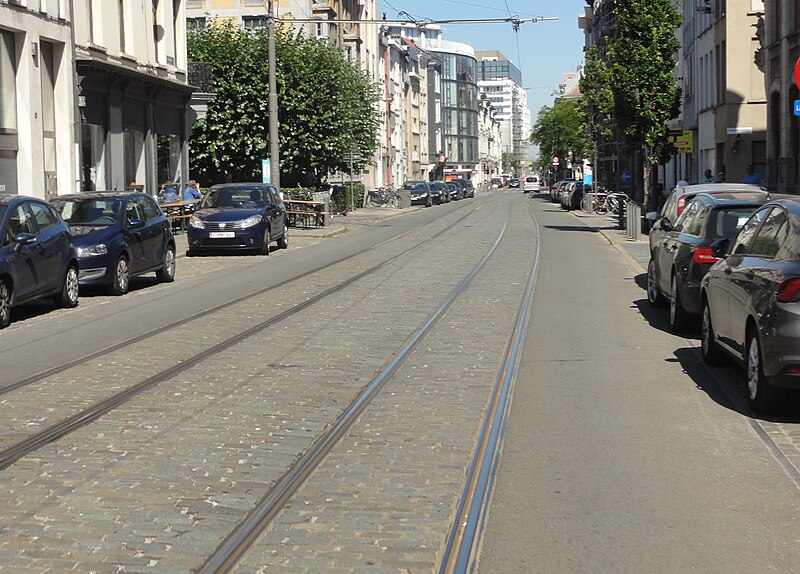 File:Antwerpen - Antwerpse tram, 23 juli 2019 (066, Minderbroedersrui).JPG