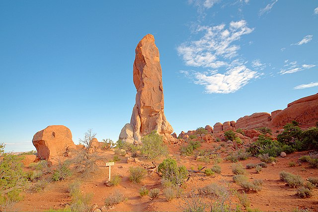 File:Arches_Nationalpark_Dark_Angel.jpg