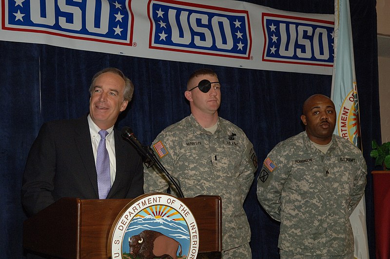 File:Assignment- 48-DPA-SOI K Troops Toys) Military (delegation visiting Main Interior for) Toys for Tots promotional event, meetings with Secretary Dirk Kempthorne (and other senior off - DPLA - 98aeb9ba7d6b9c55beaa0e09129d609d.JPG