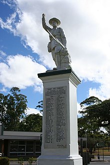 Válečný památník Atherton, 2011.jpg