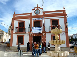 Ayuntamiento de Pedrera (4152954232).jpg