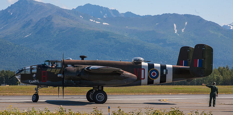 File:B-25 lumbering down the runway (7674517514).jpg