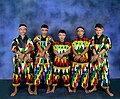 File:Baju Adat Suku Tolaki.jpg