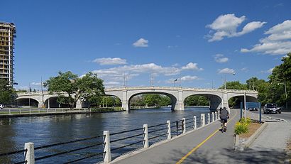 Comment aller à Bank Street Bridge en transport en commun - A propos de cet endroit