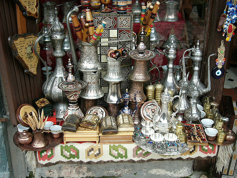 File:Bascarsija souvenirs.jpg