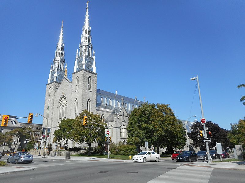 Datei:Basilique-cathedrale Notre-Dame d Ottawa.jpg