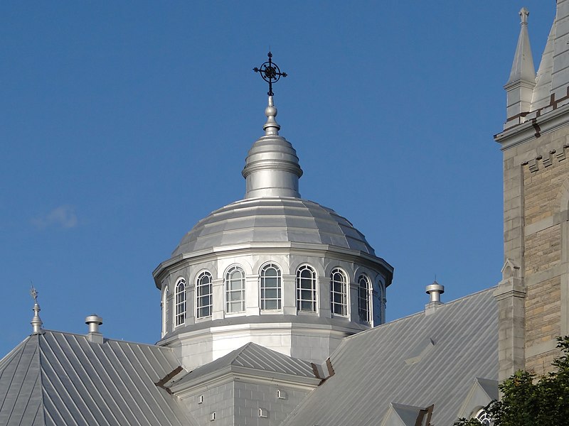 File:Basilique Sainte-Anne de Varennes 01.jpg