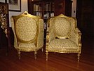 XVI. Lajos-stílusú faragott, aranyozott székek