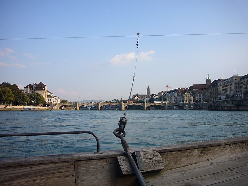 File:Blick von der Rheinfähre - panoramio.jpg