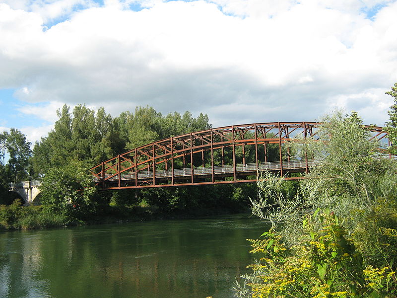 File:Bockerlbahnbrücke Landau 1.JPG