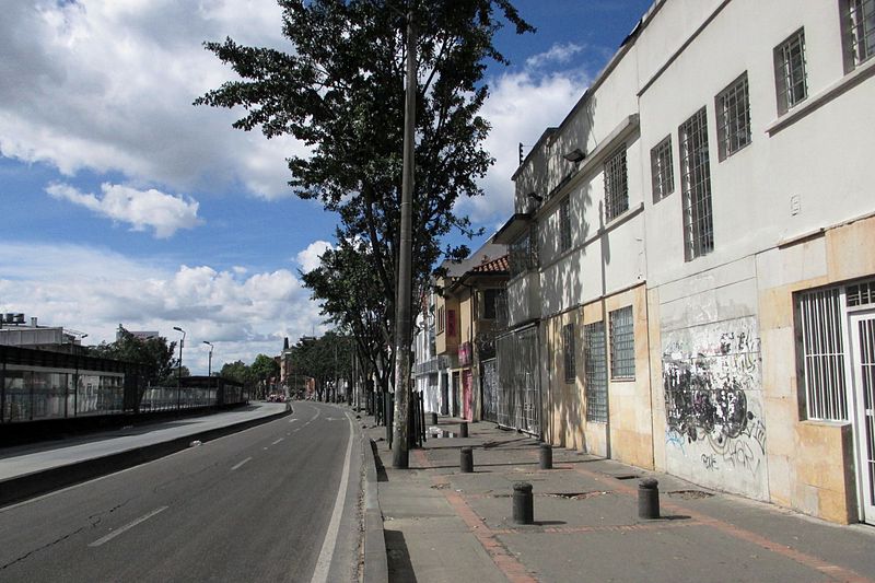 File:Bog av Caracas calle 33.JPG