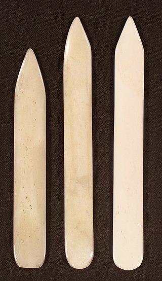 <span class="mw-page-title-main">Bone folder</span> Tool