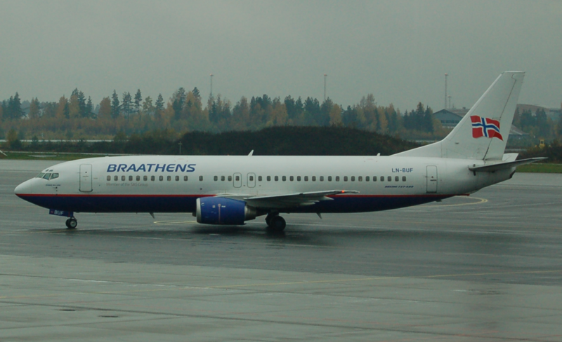 File:Braathens B737-400 LN-BUF at Gardermoen.png