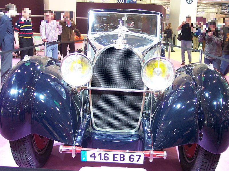 File:Bugatti Typ 41 v bicolor TCE.jpg