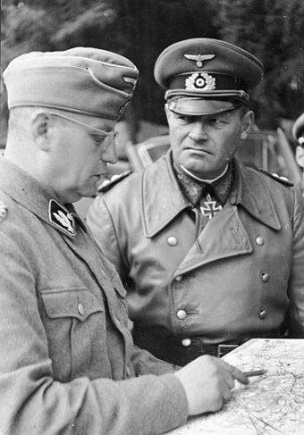 General Erich Hoepner (right) with commander of SS Polizei Division, Walter Krüger, in October 1941