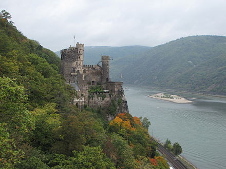 Burg Rheinstein on the Rheinburgenweg