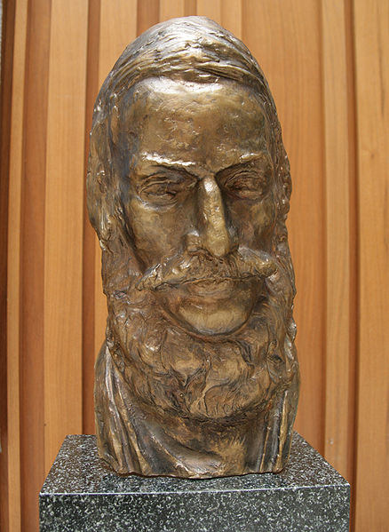 File:Busta L Stura Klara Pataki 1973 bronz vyska 55.jpg