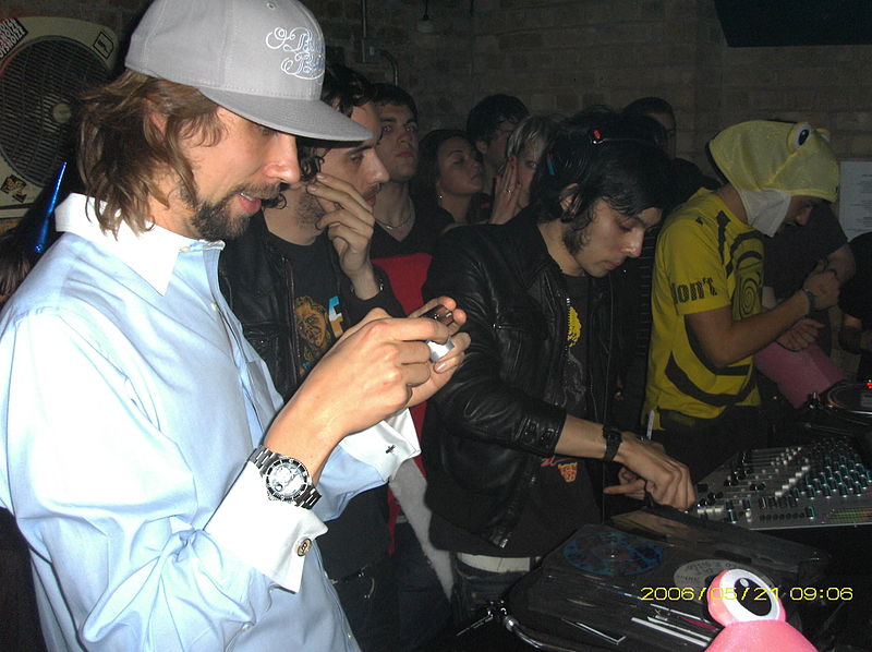 File:Busy P and Justice at Fabric.jpg