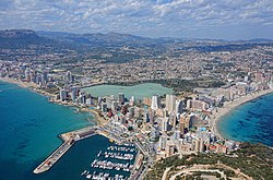 Calpe vom Pico de peñón de Ifach . aus gesehen