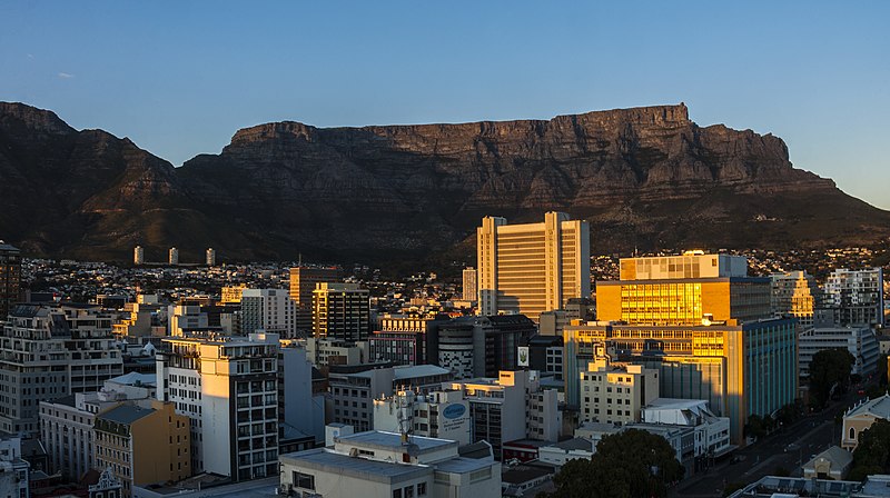 File:Cape Town dawn cityscape with Table Mountain.jpg