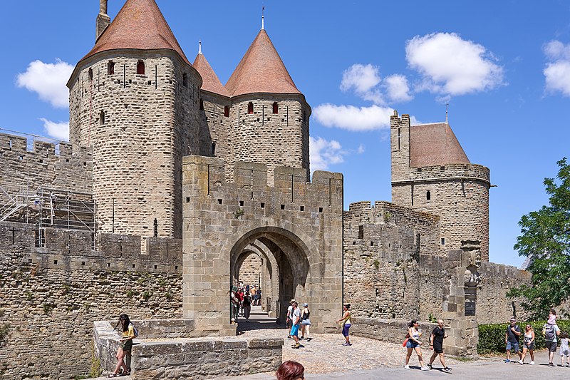 File:Carcassonne - Cité - Porte Narbonnaise.jpg