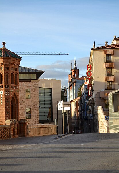 File:Carrer de Terol.JPG