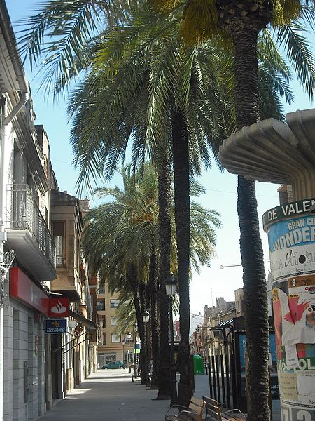 File:Castellar. Plaça Verge de Lepant 1.JPG