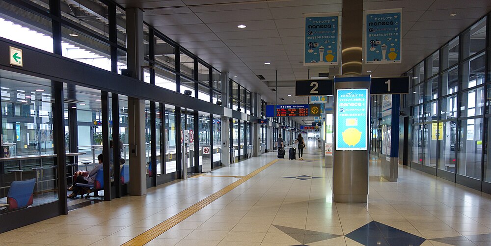 1000px-Central_Japan_International_airport_Sta_01.jpg