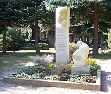 Grab von Charlotte Sommer-Landgraf auf dem Trinitatisfriedhof in Dresden