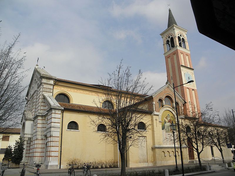 File:Chiesa di San Martino Vescovo (Paese) 04.jpg