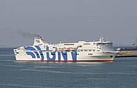 Civitavecchia 2019 -Porto e Navi- by-RaBoe 077.jpg