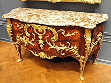 Commode, Paris, 1745-1749, Kansas City, musée d'art Nelson-Atkins.