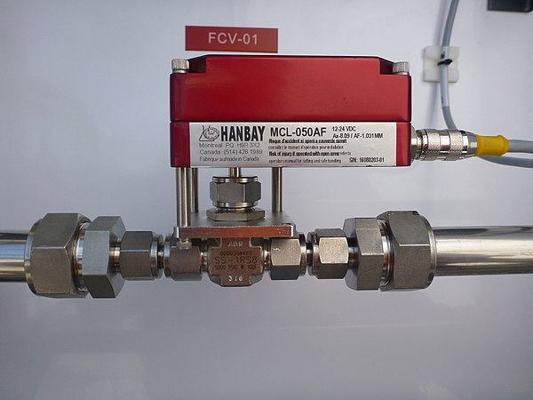Electric valve actuator controlling a ½ needle valve.